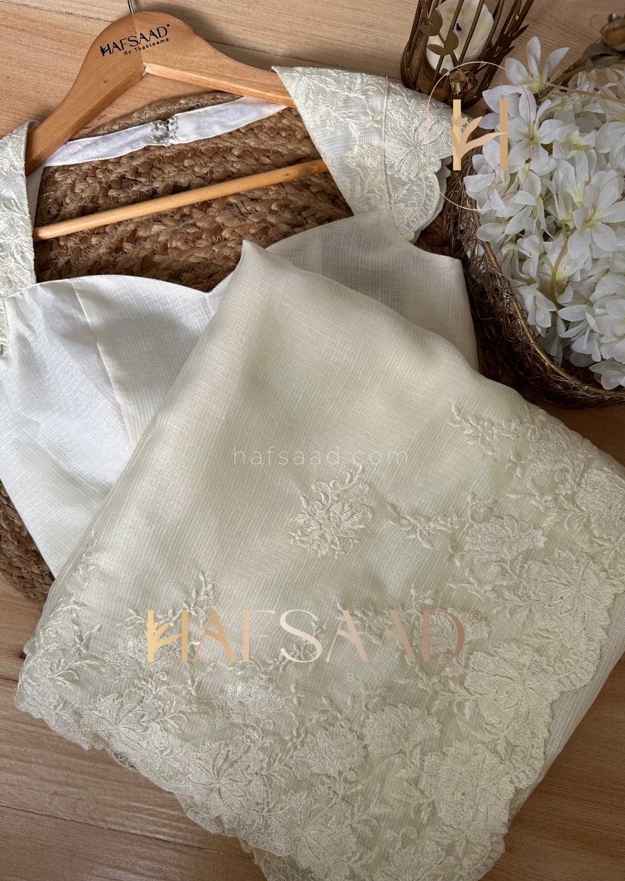 Celestia- Embroidered saree (Off white)